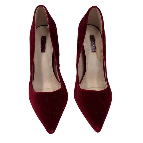 Topshop Womens 6 Red Velor Velvet High Heels Stilettos Pumps Closed Point Toe - Picture 2 of 8